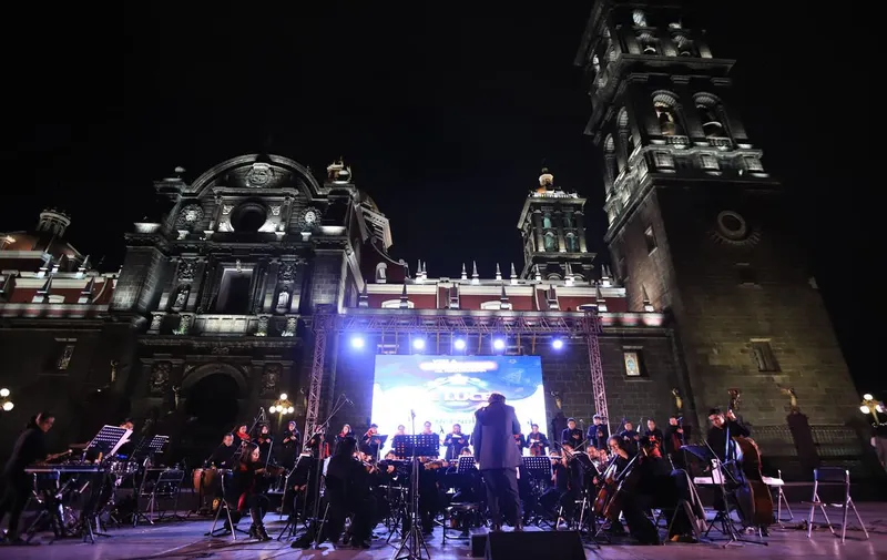 ayuntamiento-puebla-encendido-arbol-navidad