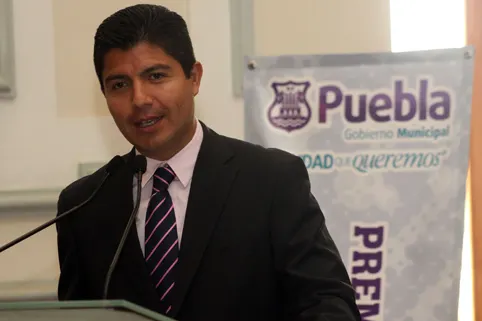 Rivera se pronuncia porque Mondragón busque ser diputado local
