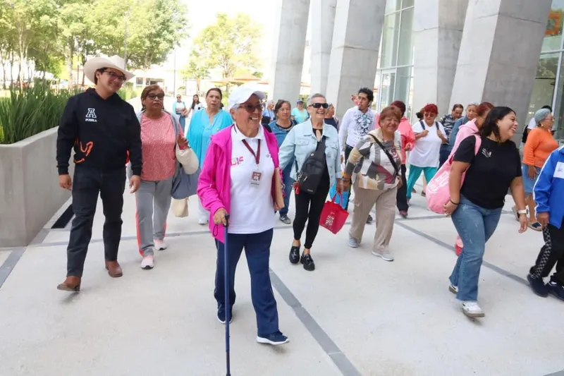 smdif-pue-encuentro-adultos-mayores-universitarios