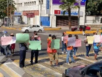 Demandan continuar con la búsqueda familiares de pescadores desaparecidos en Acapulco