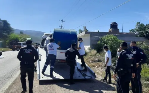 Detienen SMT y Policía Vial Estatal a cuatro mototaxis en Miahuatlán