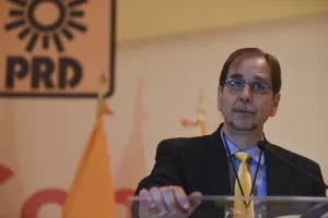 Respaldará Agustín Basave en Puebla candidatura de Roxana Luna