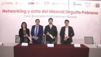 Gobierno estatal presenta el mezcal “Orgullo Puebla” a misión empresarial de Francia