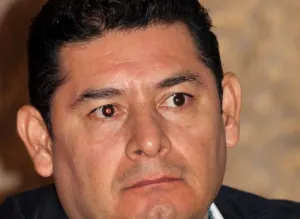 Armenta no renunciará a dieta legislativa; acusa engaño de Morena
