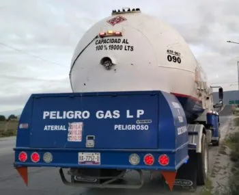 Recuperan 27 mil 900 litros de gas LP en Tepeaca; detienen a dos hombres