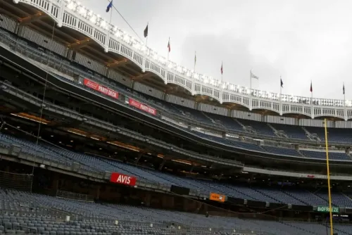 Fuertes lluvias en Nueva York provocan aplazamiento de la Serie de Campeonato