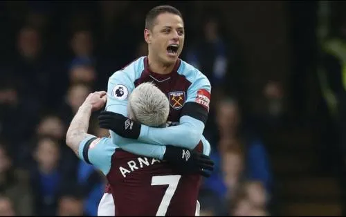 “Chicharito” anota en empate del West Ham con Chelsea