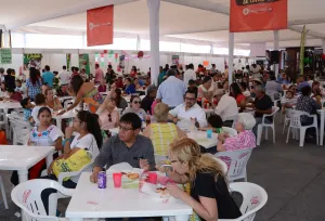 Con gran éxito se realizó Feria del Chile en Nogada en San Pedro