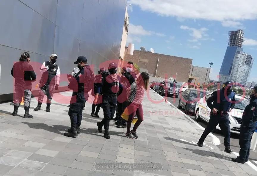 Mujer intenta robar mercancía en el Palacio de Hierro