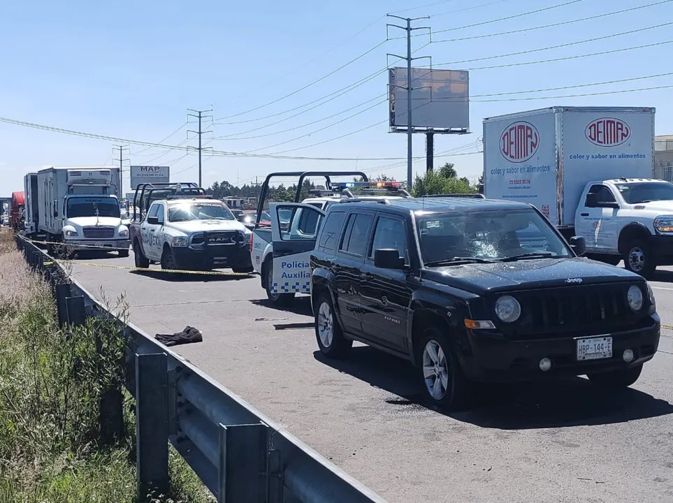 Frustran robo de camión con perecederos en Xoxtla