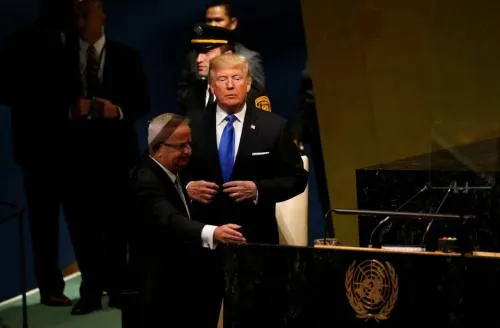 Traductora iraní censuró las amenazas de Trump para no hablar mal de su propio país en la TV