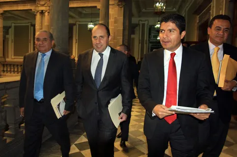 Esta noche municipio entregará iluminación en el Periférico