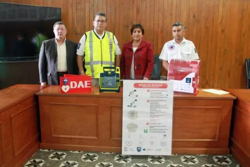 Recibe San Pedro Cholula desfibrilador para salvar vidas