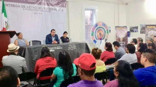 Entrega SGG documentos oficiales a poblanos migrantes en Passaic, NJ, E.U.