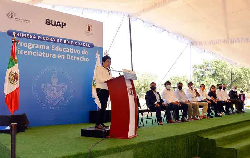 buap-lilia-cedillo-sergio-salomon-cespedes-complejo-regional-centro