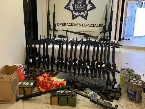 Este es el poderoso arsenal hallado dentro de refrigeradores en Reynosa