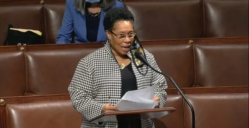 Biden nominará a Marcia Fudge como secretaria de Vivienda