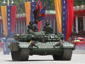 Venezuela combatirá al crimen con militares: Maduro