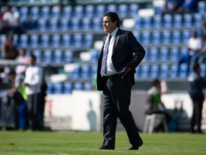 Luis Fernando Tena sale de Cruz Azul
