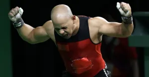 Atleta mexicano dice que usó un uniforme parchado en Río porque no le dieron uno de su talla