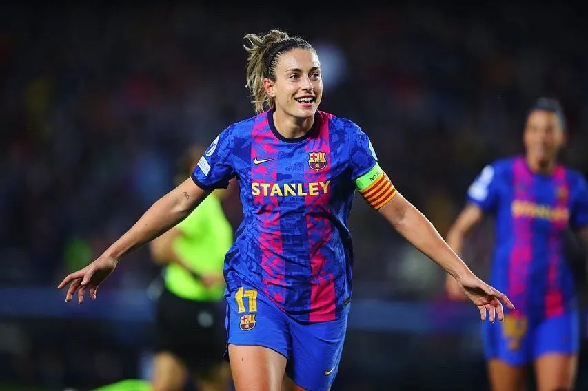 La española Alexia Putellas vendió más playeras el día de Clásico que cualquier jugador masculino