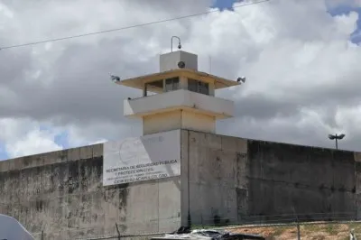 Aseguran diversos objetos prohibidos en revisión a Cereso de Atlixco