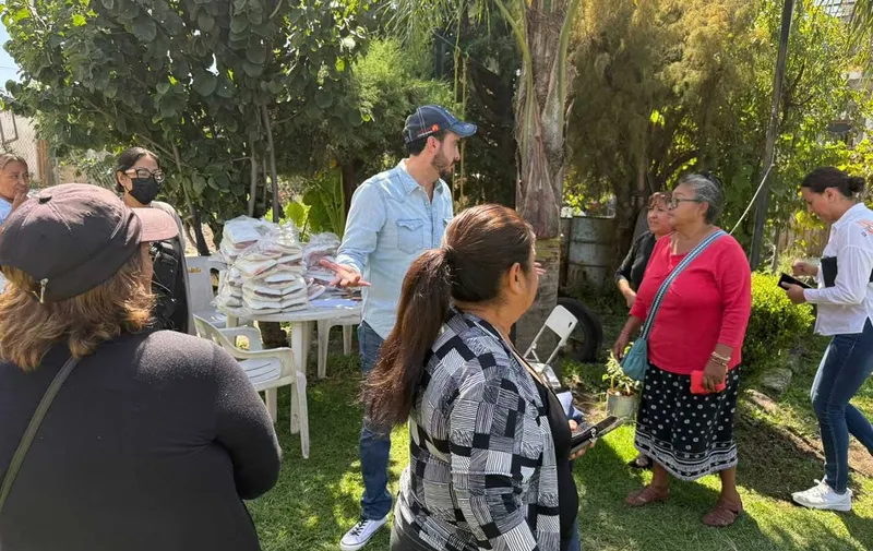 tono-lopez-canasta-del-ahorro-agua-santa