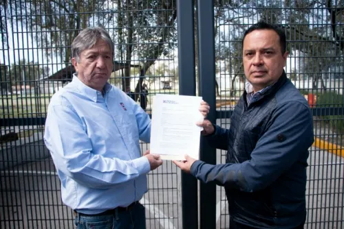 Socios cooperativistas de Cruz Azul exigen ante la Femexfut la salida de Billy Álvarez del equipo