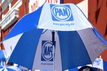El mundo al revés en el PAN: los tradicionales quieren hacer fraude y los morenovallistas piden democracia