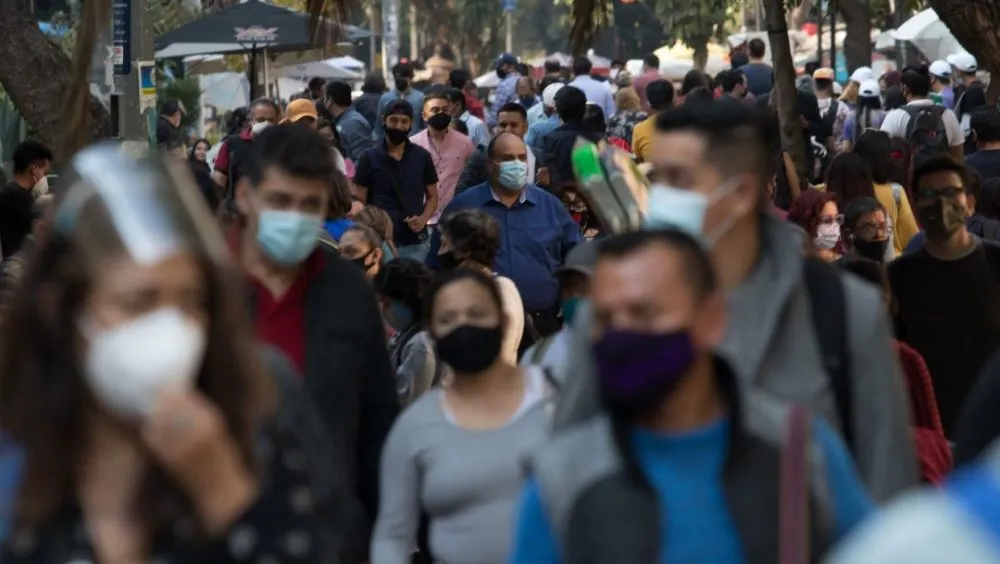 México supera los 2.5 millones de casos de COVID-19