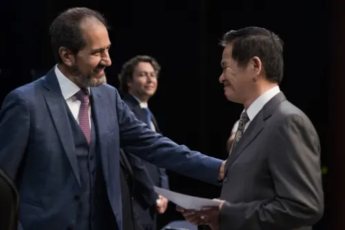 El deporte contribuye a formar mejores personas: Rector Alfonso Esparza
