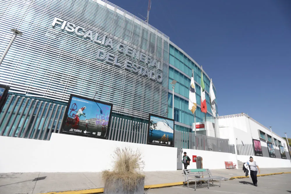 Proponen que gobernador de Puebla envíe terna al Congreso para suplir al titular de la FGE en caso de ausencia