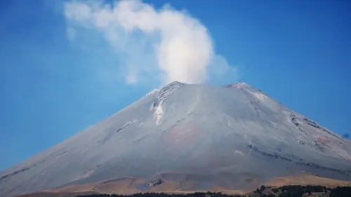 Reporta Popocatépetl 43 exhalaciones y un sismo volcanotectónico en las últimas horas
