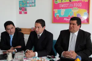 Piden franquicias transparentar gastos por uniformes gratuitos