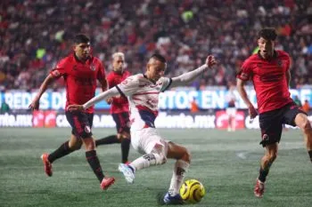 Chivas demuestra un gran nivel pero no gana; el rebaño sacó un milagroso empate en Tijuana