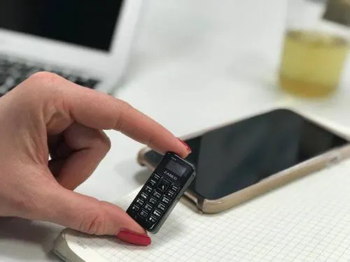 Este es el celular más pequeño del mundo