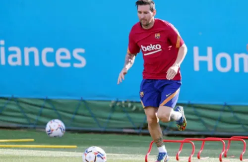 Messi recupera la sonrisa en la vuelta a los entrenamientos con el Barça