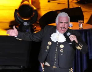 Vicente Fernández se retiró como los grandes en el Azteca