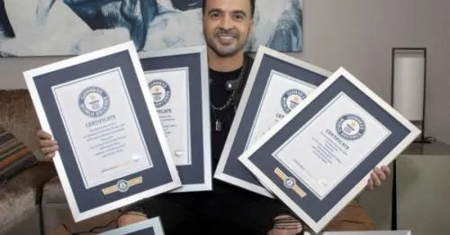 Luis Fonsi recibe siete títulos de récord Guinnes por Despacito