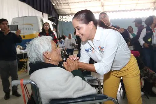 Dinorah López de Gali impulsa el desarrollo integral de las familias en Libres