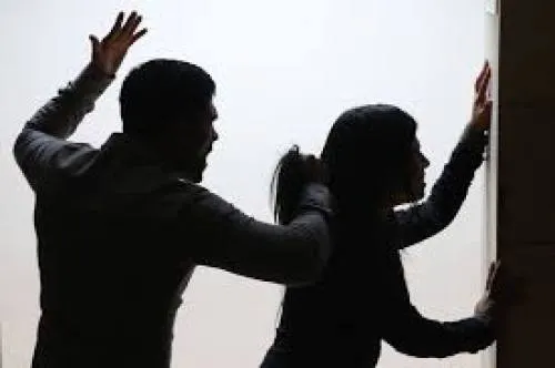 Vinculado a proceso sujeto acusado de violencia familiar.