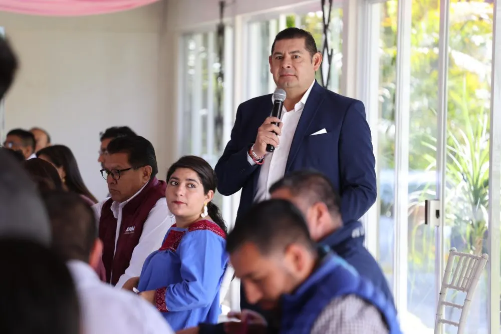La educación es una prioridad, no una dádiva; apoyo total a las Universidades: Armenta