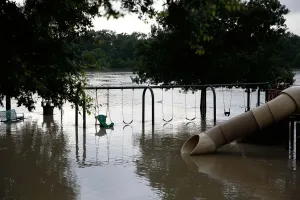 Mexicano, entre víctimas de lluvias extremas en Texas