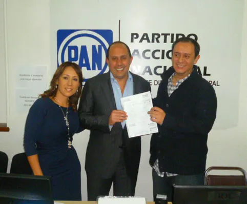 Fernando Manzanilla renueva militancia en Acción Nacional