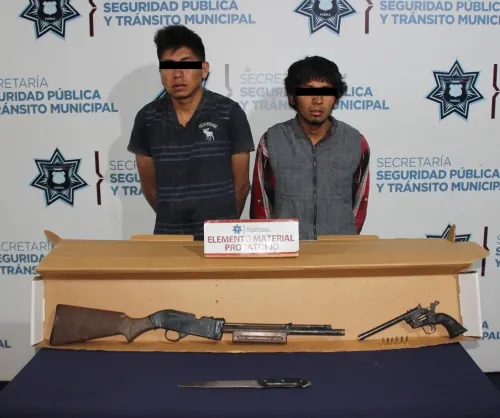 Detienen a dos por tentativa de homicidio y portación ilegal de arma