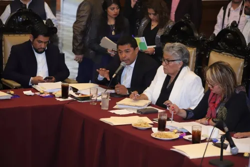 Regidores aprueban formato de comparecencias en modalidad mixta