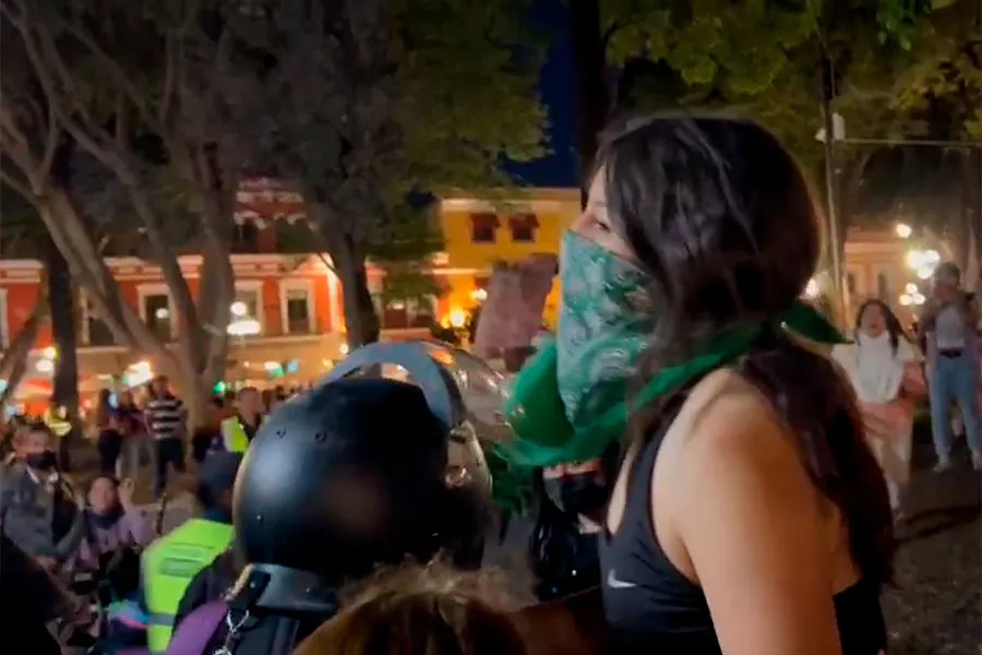 Manifestante Detenida 8m Pue