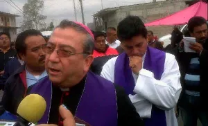 Explotan cohetes durante procesión en Tlaxcala, hay al menos 10 muertos