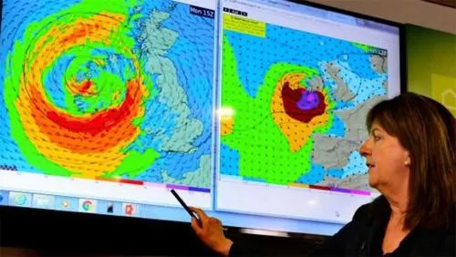 Huracán ‘Ofelia’ amenaza a Irlanda con peor tormenta en 50 años