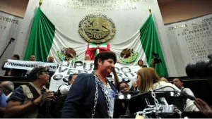 Yunes buscará juicio político contra Duarte tras basificación de trabajadores de confianza